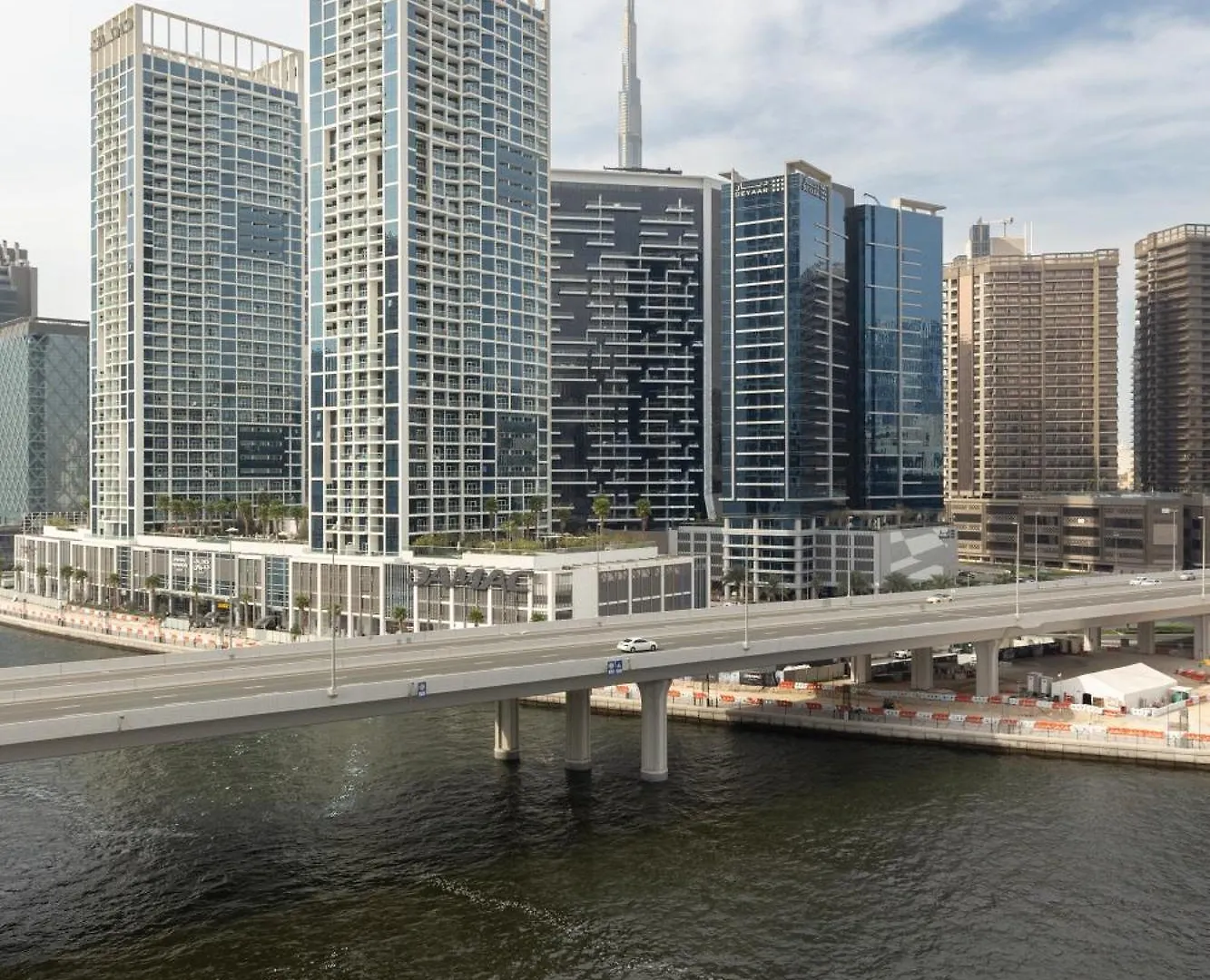 Canal View, Partial Burj Khalifa View, Brand New Dubai Apartment